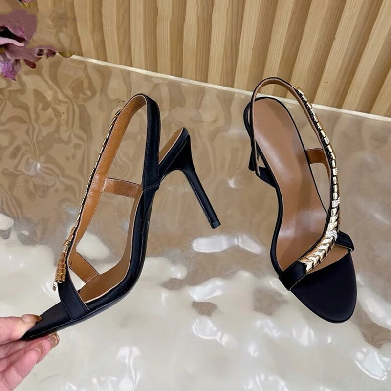 Sandálias Gladiadoras Feminina - Summer Clothing Petite avaliação e preço